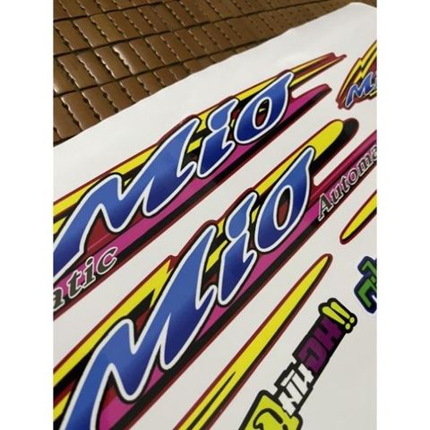 Tem mio mẫu zin thái dán xe đỏ không bay màu Quyen Decal