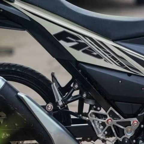 [FreeShip] TEM RỜI mẫu sọc trắng đen cho Satria F150 - mẫu mới siêu hot 2023 Quyen Decal
