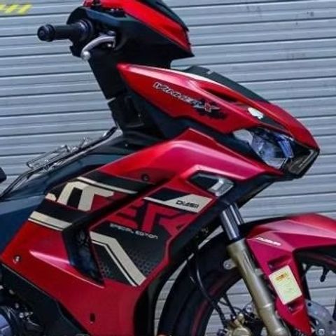 TEM DÁN XE WINNER X V3 MẪU ER ĐỎ NHÁM VÀNG ĐỒNG - Decal Cao Cấp Nhất