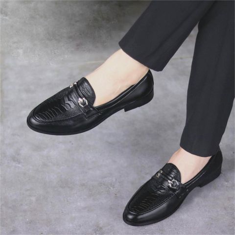 ( Mã D28 ) Giày tây lười công sở da lì in hoa văn độc lạ, Giày da nam đế cao su chống trơn trượt có khâu chỉ 640946
