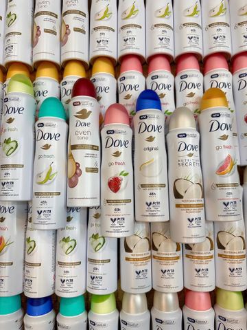 Xịt khử mùi Dove 48h Go Fresh Pomegranate 150ml – hương lựu tươi mát, khử mùi hiệu quả 48h 641088