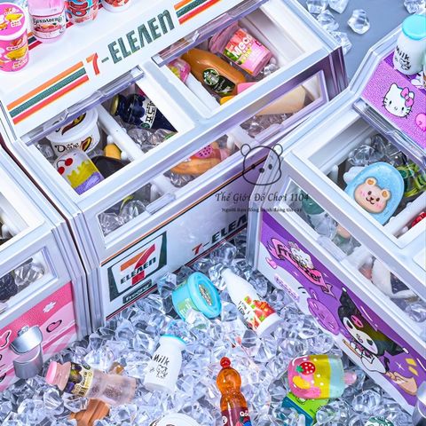 Quầy tủ lạnh siêu thị mini Hellokitty Kuromi 7Eleven 65 chi tiết, mô hình mô phỏng tủ đông bán hàng