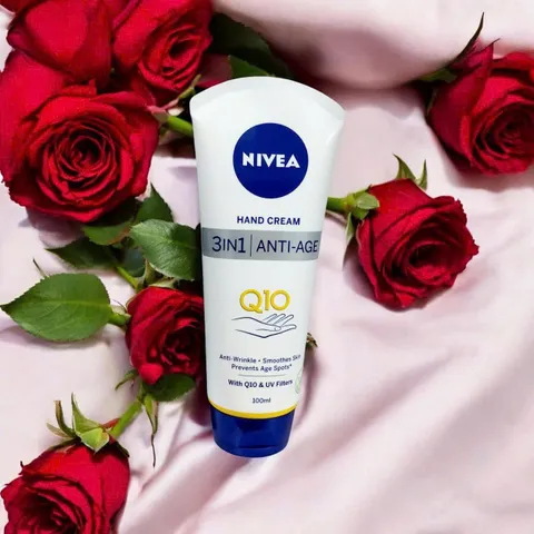 Nivea Q10 Anti Age Care 3in1 Hand Cream 100ml Dưỡng Tay Mềm Mịn