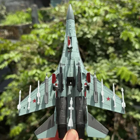 Mô Hình Máy Bay Quân Sự SU-35 Kim Loại 1/100 Decor Trưng Bày