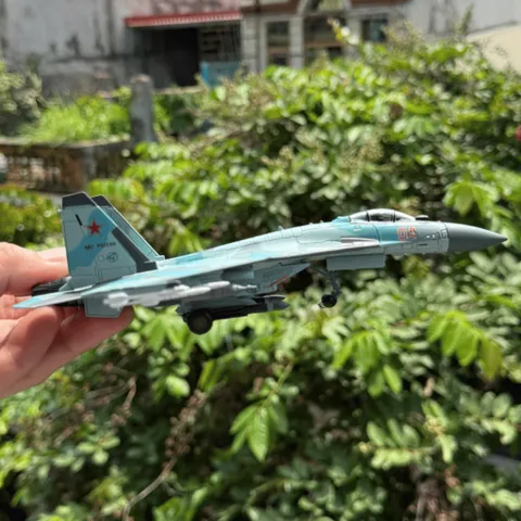 Mô Hình Máy Bay Quân Sự SU-35 Kim Loại 1/100 Decor Trưng Bày