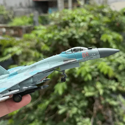 Mô Hình Máy Bay Quân Sự SU-35 Kim Loại 1/100 Decor Trưng Bày