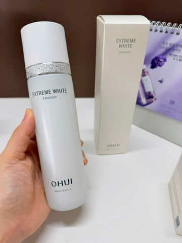 Sữa dưỡng trắng da Ohui Extreme White Emulsion 130ml