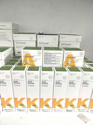 Kem Dưỡng Phục Hồi da khẩn cấp Innoaesthetics Inno-Derma Skin repair 60g
