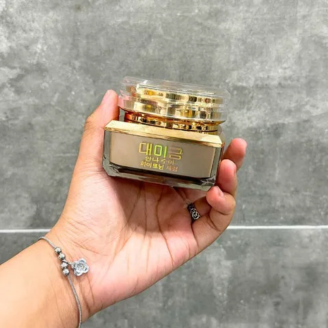 Kem Dưỡng Da Ban Ngày Damei Jinni 20G Mẫu Mới – Kem Face Dưỡng Trắng Da, Mờ Thâm, Giảm Mụn, Skincare Nữ
