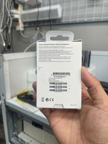 Cốc sạc nhanh 45W cổng type-c chuẩn zin không nóng, không đơ máy bảo vệ thiết bị tuổi thọ pin.