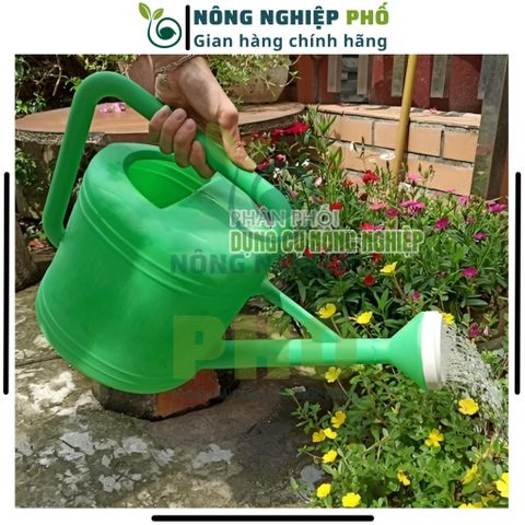 Bình tưới cây nhựa cao cấp 8 lít Multiagro
