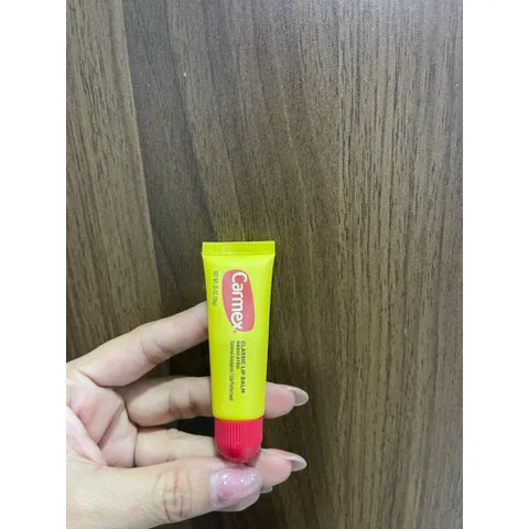 Son Dưỡng Môi Carmex Classic Lip Balm Thỏi Tuýp Không Mùi Có Mùi Hương cấp ẩm làm mềm môi chống nứt nẻ SPF 15 Chống Nắng