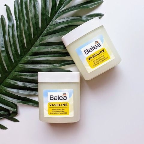 Kem nẻ Balea Vaseline Đức hũ 125ml dùng cho cả mặt và cơ thể 