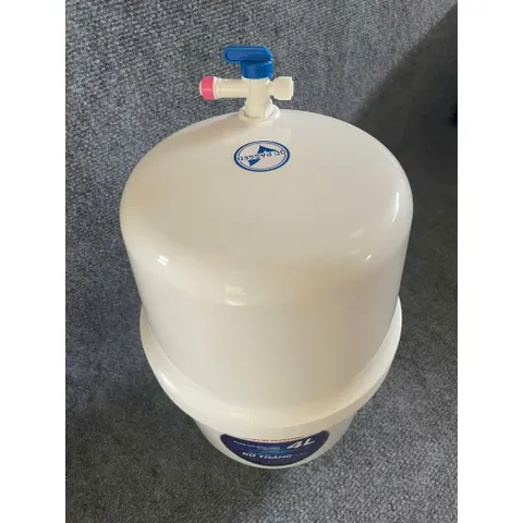 Bình áp nhựa 4L Sunhouse - Dùng cho các máy sử dụng bình áp nhỏ 4 lít kèm van chống nổ.