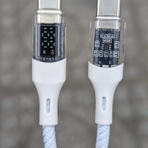Dây sạc C to C Logiix 1.5m dù cước, trong suốt, có màn hình đo công suất new, nobox