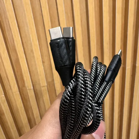 Cáp sạc nhanh  dây dù hãng CLVRCONNECT ( C to L và C to C)- không hộp