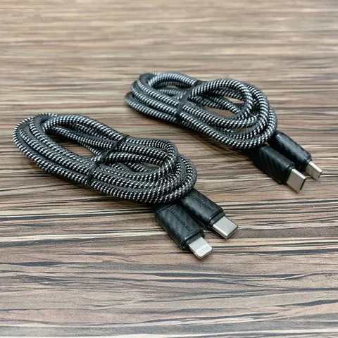 Cáp sạc nhanh  dây dù hãng CLVRCONNECT ( C to L và C to C)- không hộp