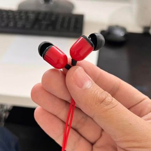 Tai Nghe Dây Dài 3m Giắc Cắm 3.5mm Tặng Thêm Núm Cao Su Thay Thế