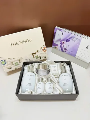 Bộ Dưỡng Trắng Da Whoo Radiant White Special - Sản Phẩm Chăm Sóc Da Mặt Từ Cam Cúc & Thất Hương Bát Bạch Tán 6 Món