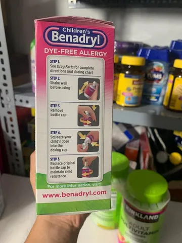 Siro chống dị ứng cho bé Children’s Benadryl Dye-Free Allergy Liquid Bubble Gum 236ml x2