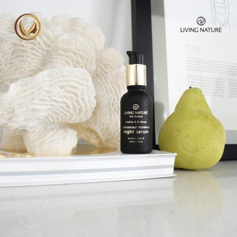 Serum dưỡng da ban đêm Living Nature Advanced Renewal Night Serum 30ml