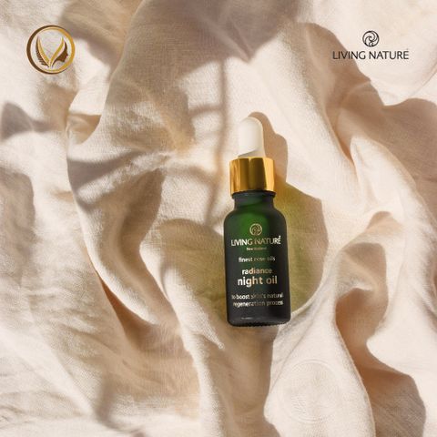 Dầu dưỡng sáng da ban đêm, ngăn ngừa nám Living Nature Radiance Night Oil 18ml