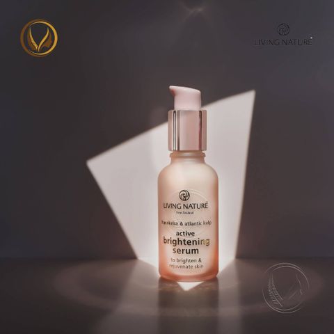 Serum dưỡng trắng da, đều màu da Living Nature Active Brightening Serum 30ml