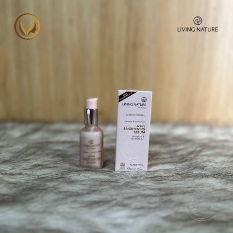 Serum dưỡng trắng da, đều màu da Living Nature Active Brightening Serum 30ml