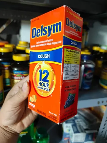 Siro ho Delsym 12 Hour Cough Relief Day or Night 148ml cho người lớn và trẻ em 4+ (vị Cam)