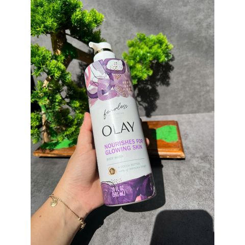 Sữa tắm dưỡng ẩm Olay Fearless Artist Series với Bơ ca cao và Mật ong Manuka