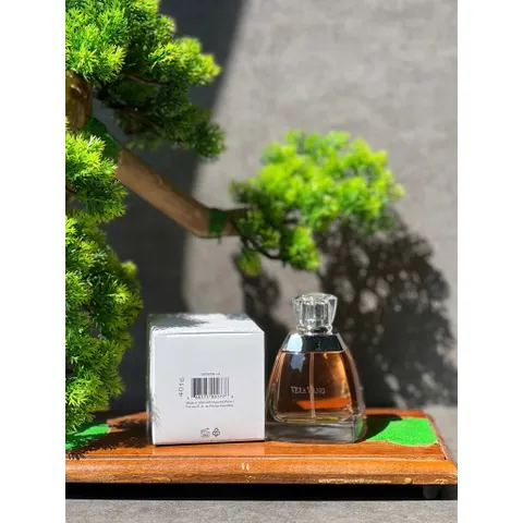 Nước hoa nữ Vera Wang Eau de Parfum dung tích 100ml.