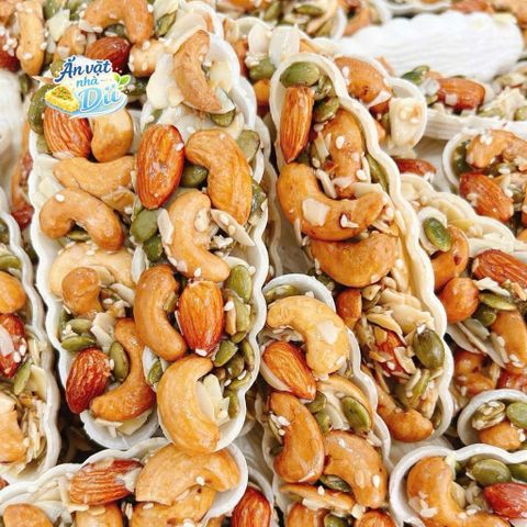 Bánh thuyền siêu hạt Ăn Vặt Nhà Dii, túi 250g.