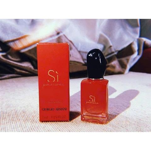 Nước Hoa Mini Giorgio Armani Sì Passione Red Musk EDP 7ml – hương hoa quyến rũ