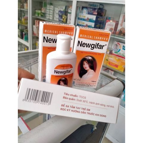 Dầu gội đầu Newgifa chai 100ml dành cho tóc gầu và nấm da đầu