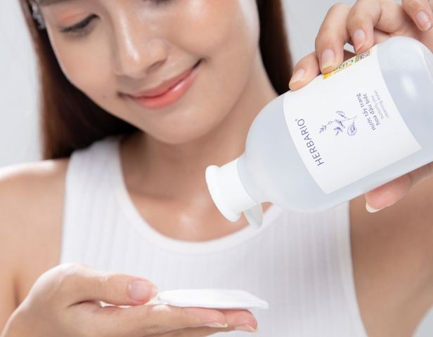 Nước tẩy trang Hoa Đậu Biếc Herbario 300ml hỗ trợ giảm lão hóa da 