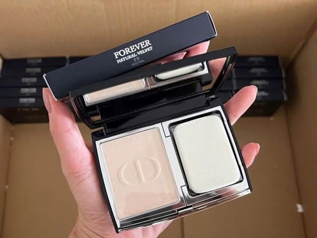 Phấn Phủ Dior Forever Compact Velvet 0N – lớp nền mịn lì tự nhiên