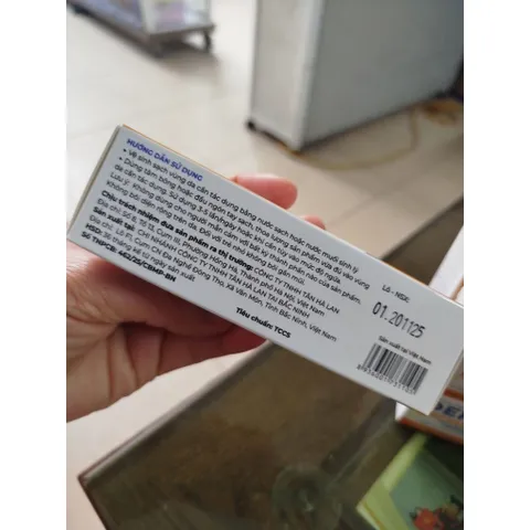 Kem bôi DerMaKul tub 15g làm mát dịu da do côn trùng,kiến ba khoang đốt,kháng khuẩn,khô da ,da kích ứng mần đỏ