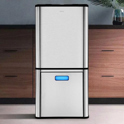 Thùng rác cảm ứng 3 ngăn CCKO CK9922 dung tích 38L cao cấp