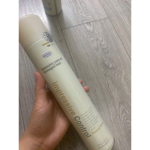 Gôm xịt tóc mềm Hàn Quốc Mugens Natura spayr 300ml