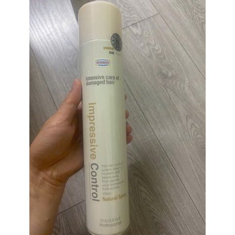 Gôm xịt tóc mềm Hàn Quốc Mugens Natura spayr 300ml