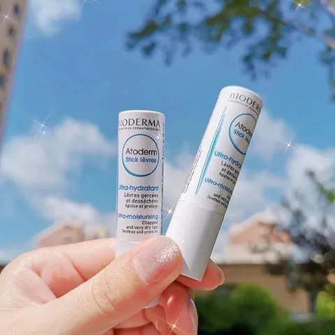 Son dưỡng môi Bioderma Atoderm Levres Stick dưỡng mềm môi khô nẻ