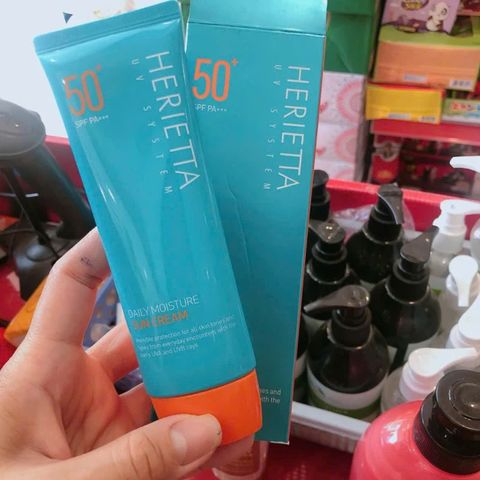 Kem chống nắng hàng ngày nâng tông và cung cấp độ ẩm cho da  herietta daily moisture sun cream 70g