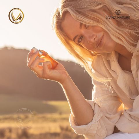 Serum phục hồi và tái tạo da chuyên sâu Living Nature Rewind & Repair Serum 18ml