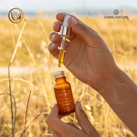 Serum phục hồi và tái tạo da chuyên sâu Living Nature Rewind & Repair Serum 18ml