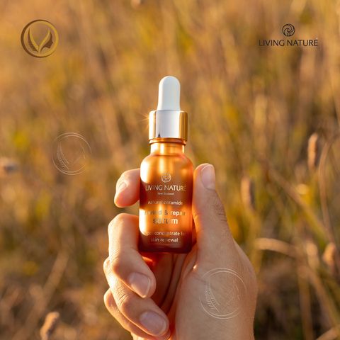 Serum phục hồi và tái tạo da chuyên sâu Living Nature Rewind & Repair Serum 18ml