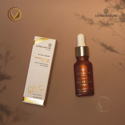 Serum phục hồi và tái tạo da chuyên sâu Living Nature Rewind & Repair Serum 18ml