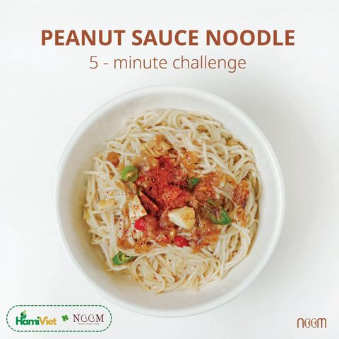 Bún trắng Noom được canh tác hữu cơ với giống gạo thuần chủng, không chất bảo quản, phụ gia