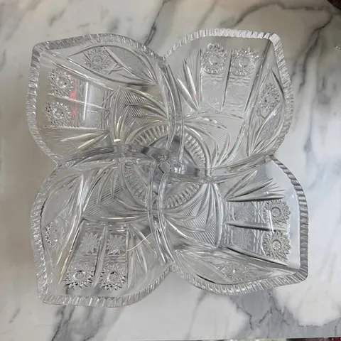 Khay mứt 4 cánh hoa pha lê mài Bohemia đường kính 35cm