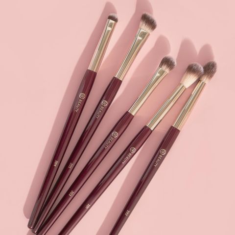 (Bộ 5 Cây) Bộ Cọ Trang Điểm BK Beauty Glam Eye Bundle Màu Đỏ 5 Cây Màu Đỏ Chính Hãng