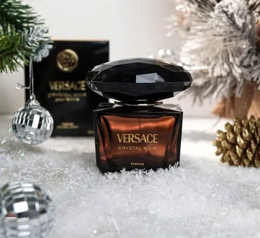 Nước Hoa Versace Crystal Noir Parfum 90ml – nữ tính bí ẩn